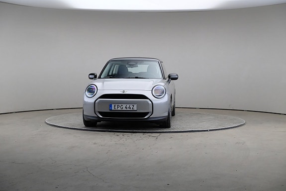 MINI Cooper E 3 of 19