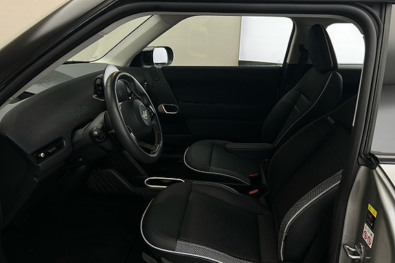 MINI Cooper E 9 of 19
