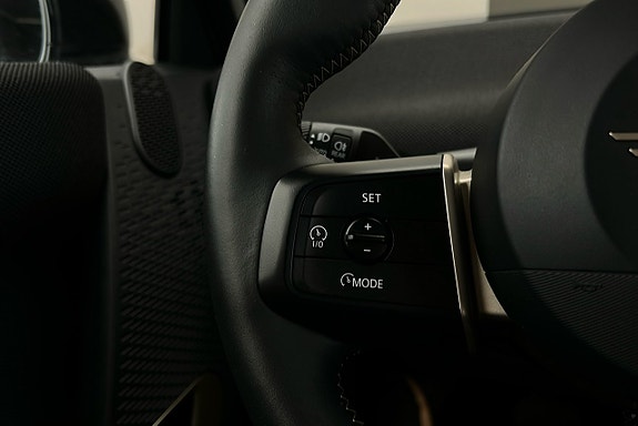 MINI Cooper E 18 of 19
