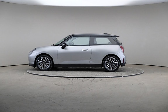 MINI Cooper E 4 of 19