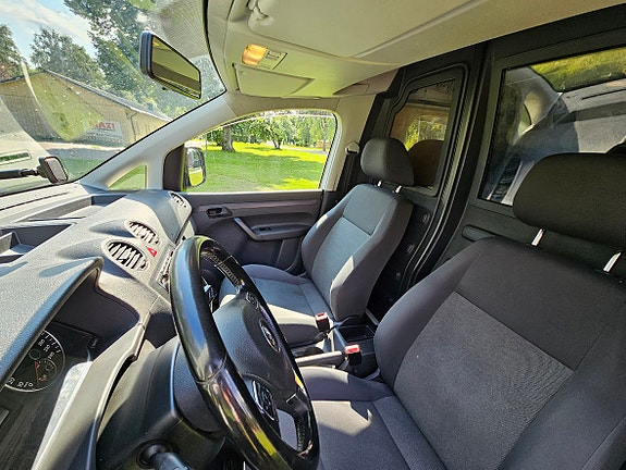 Volkswagen Caddy Maxi 22 of 30