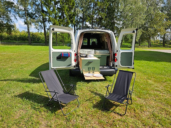 Volkswagen Caddy Maxi 13 of 30