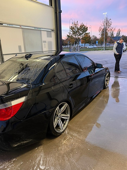 BMW 530d 5 of 6