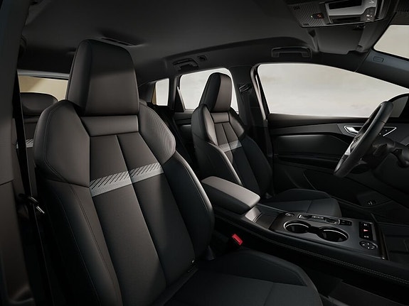 Audi Q4 e-tron 7 of 11