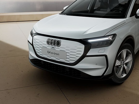 Audi Q4 e-tron 11 of 11
