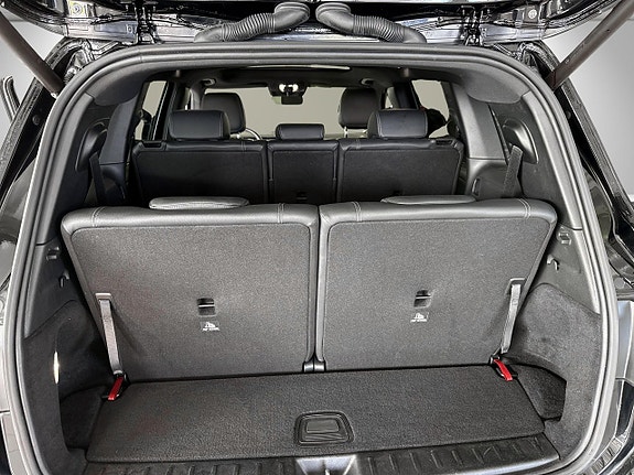 Mercedes-Benz EQB300 12 of 16