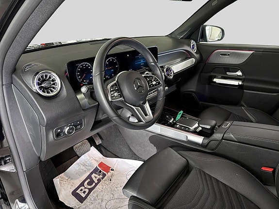 Mercedes-Benz EQB300 6 of 16