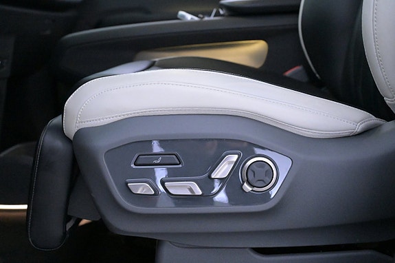 Kia EV9 15 of 27