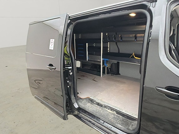 Peugeot e-Expert 15 of 30