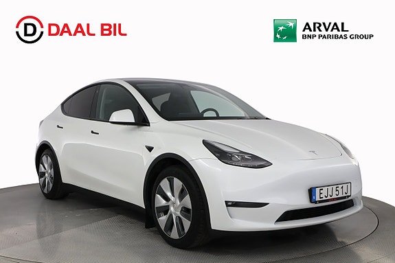 Tesla Model Y 3 of 24