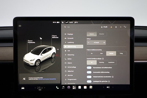 Tesla Model Y 18 of 24