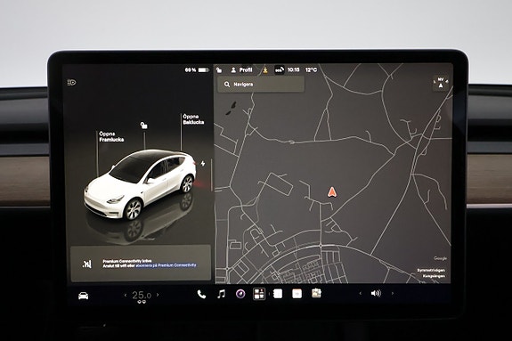 Tesla Model Y 17 of 24