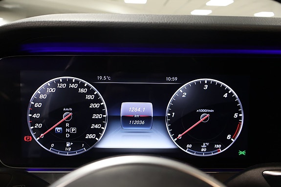 Mercedes-Benz E 220 d 15 of 23
