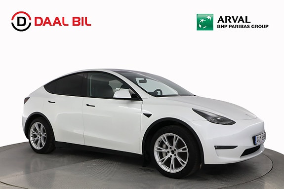 Tesla Model Y 4 of 26