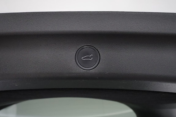 Tesla Model Y 26 of 26