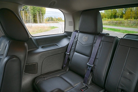 Cadillac Escalade 21 of 22