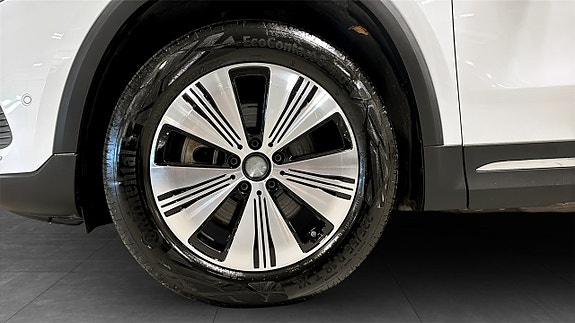 Mercedes-Benz EQA250+ 9 of 13