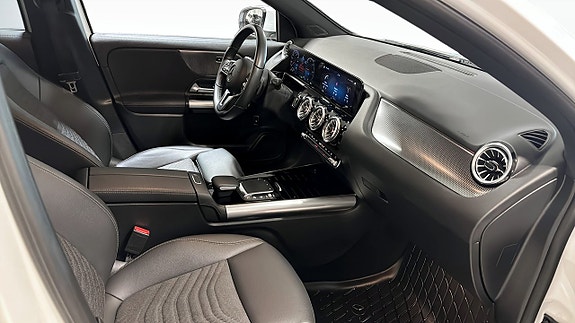 Mercedes-Benz EQA250+ 3 of 13