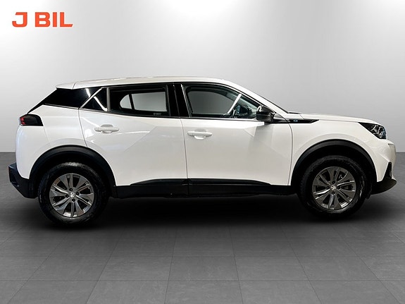 Peugeot e-2008 13 of 15