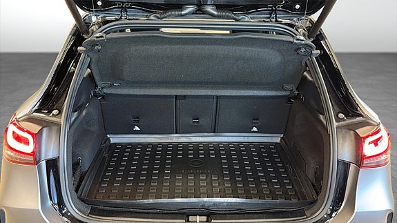 Mercedes-Benz GLA 250 10 of 16