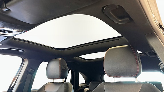 Mercedes-Benz GLA 250 13 of 16