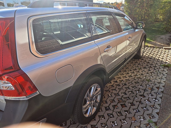 Volvo XC70 3 of 7