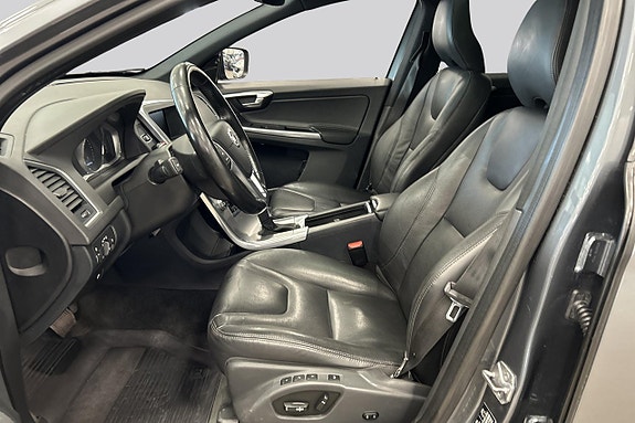 Volvo XC60 12 of 23