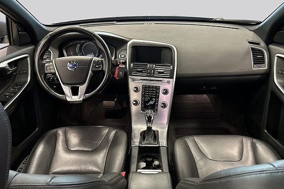 Volvo XC60 11 of 23