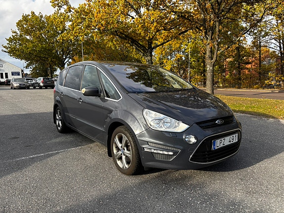 Ford S-MAX 7 of 12