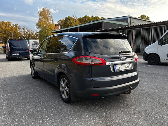 Ford S-MAX 3 of 12