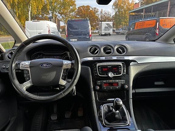Ford S-MAX 10 of 12