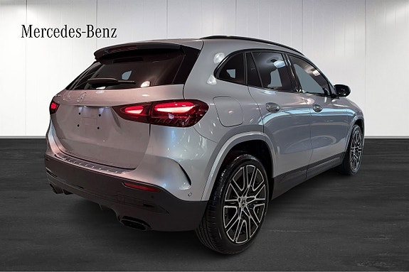 Mercedes-Benz GLA 250 e 4 of 15