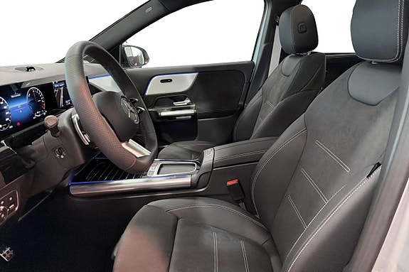 Mercedes-Benz GLA 250 e 11 of 15