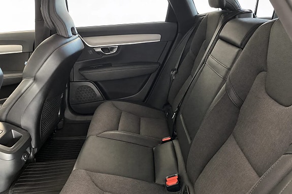 Volvo V90 Cross Country 7 of 19