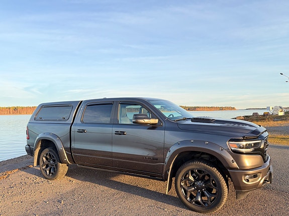 Dodge RAM 1500 2 of 26