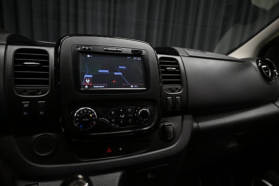 Opel Vivaro 20 of 25