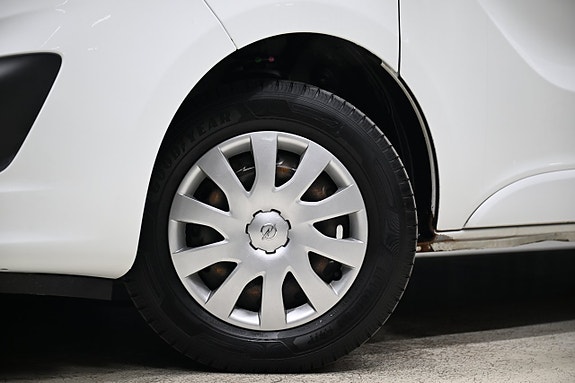 Opel Vivaro 4 of 25