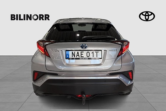 Toyota C-HR 6 of 14