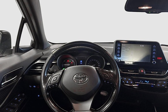 Toyota C-HR 11 of 14