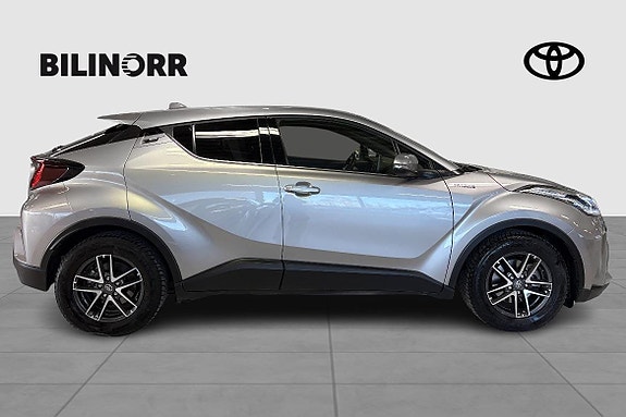 Toyota C-HR 5 of 14