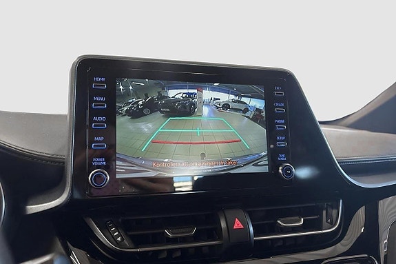 Toyota C-HR 12 of 14