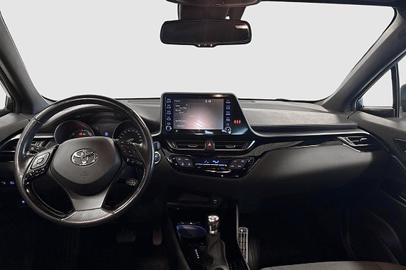 Toyota C-HR 10 of 14