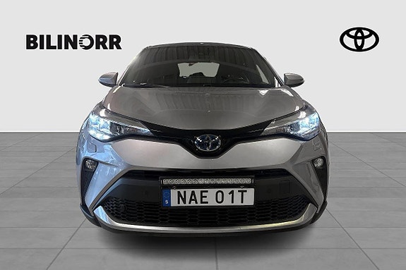 Toyota C-HR 3 of 14