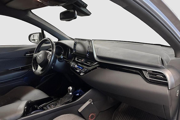 Toyota C-HR 9 of 14