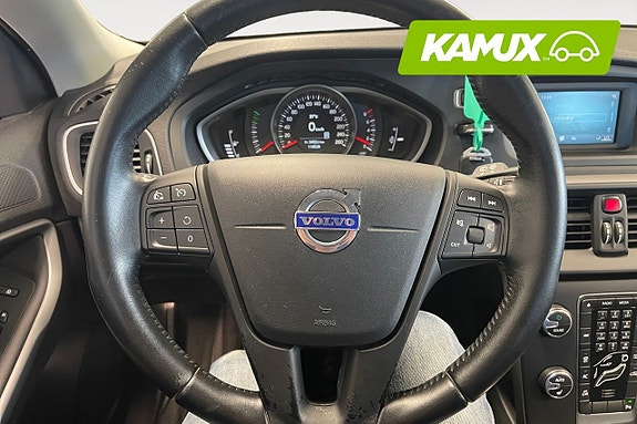Volvo V40 14 of 26
