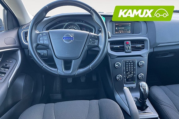 Volvo V40 11 of 26