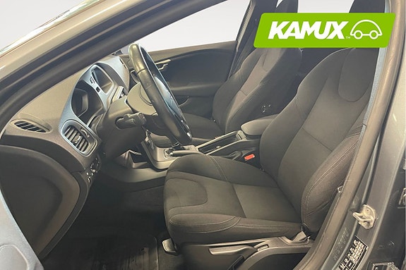 Volvo V40 10 of 26
