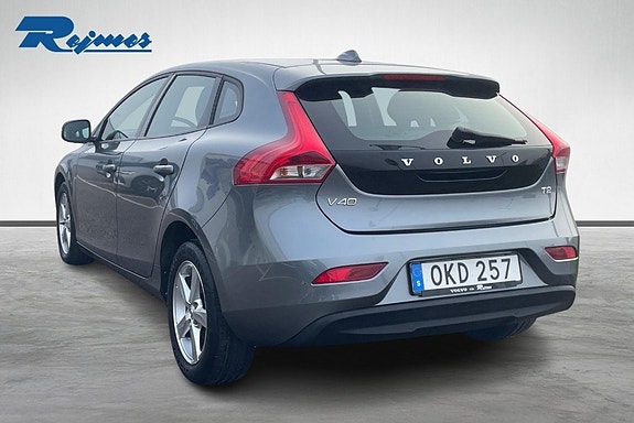 Volvo V40 4 of 21