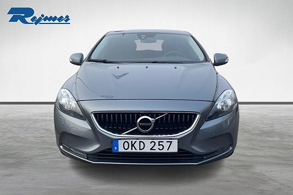 Volvo V40 7 of 21