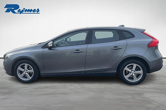 Volvo V40 6 of 21